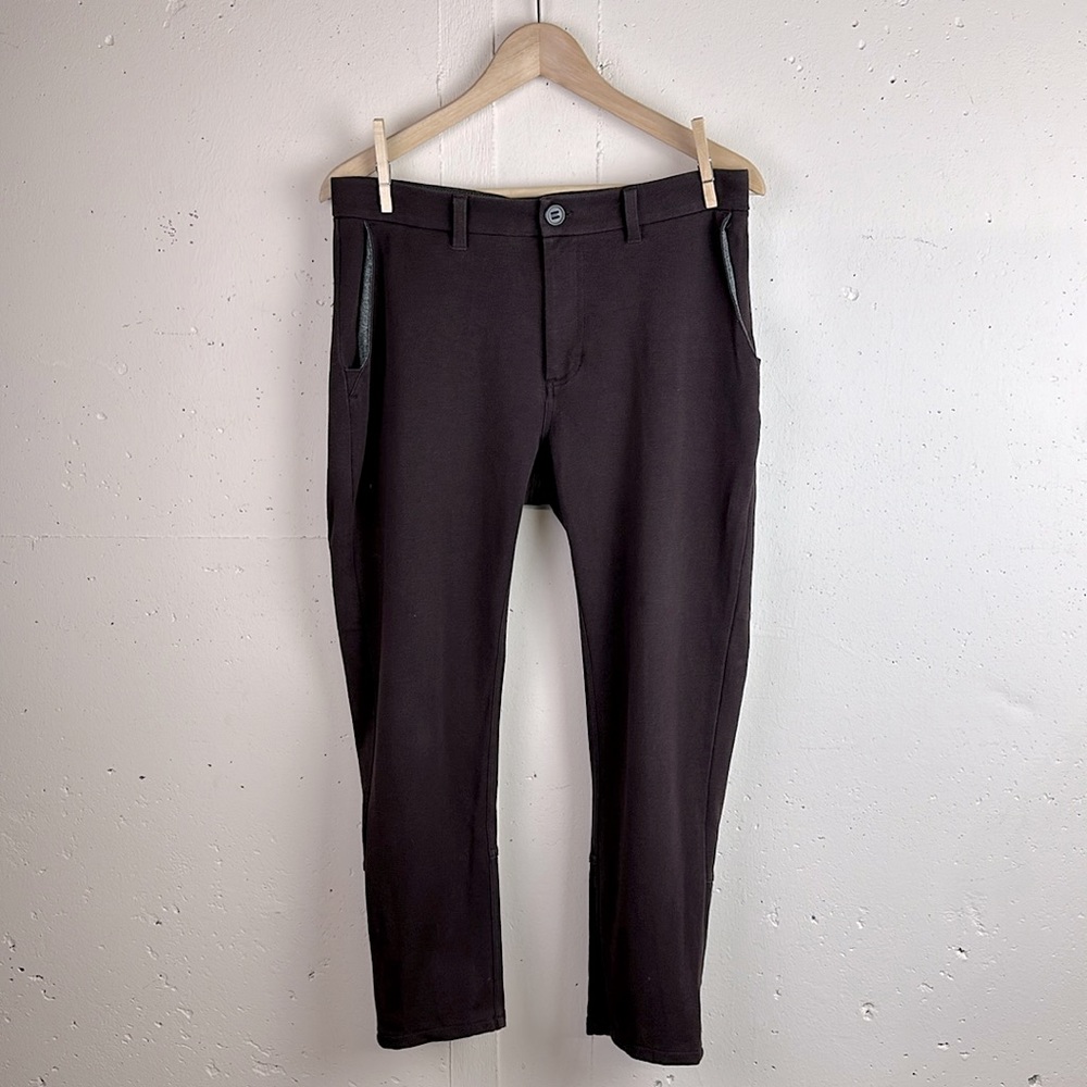 Vuori Everything Chino